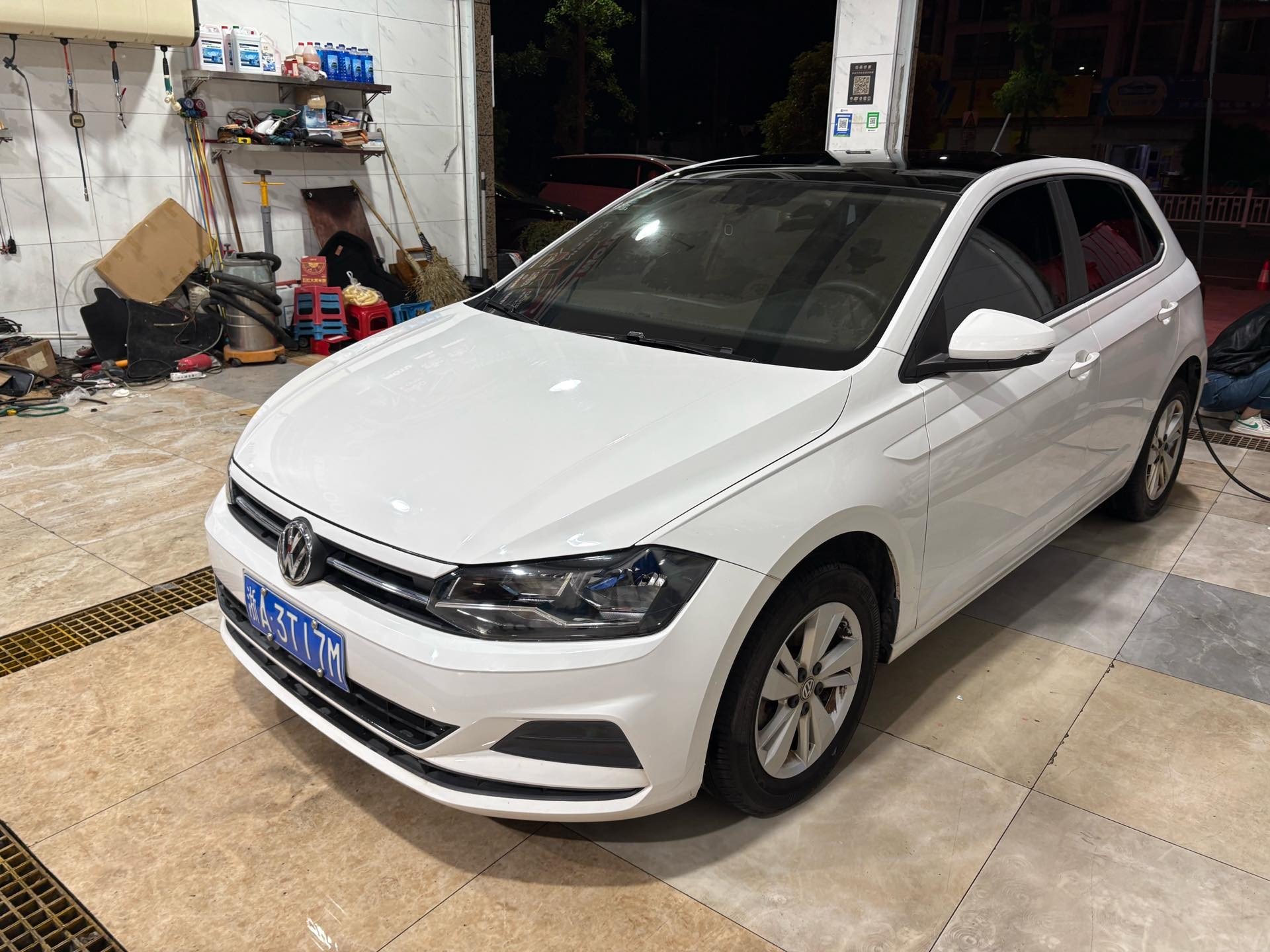 Volkswagen Polo 2020 car image 