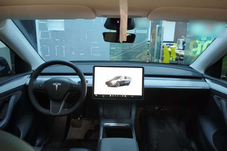 Tesla Model Y 2024 #11 Tesla Model Y 2024 car image #11