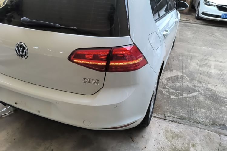 Volkswagen Golf 2016 car image #8