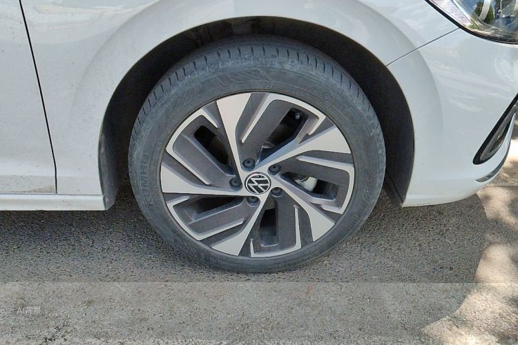 Volkswagen Bora 2023 car image #9