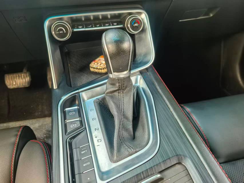 GEELY Binray 2020 imagem de carro #5