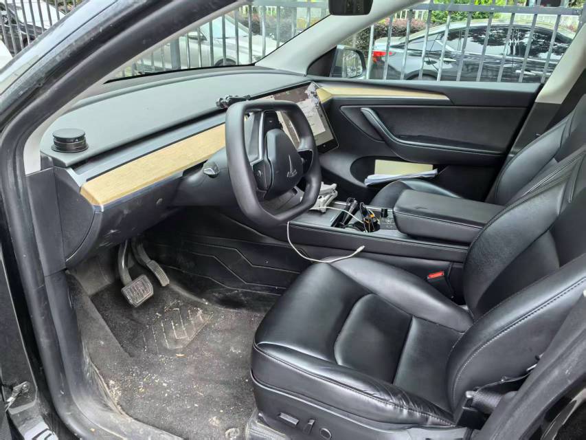 Tesla Model Y 2023 #7 Tesla Model Y 2023 car image #7
