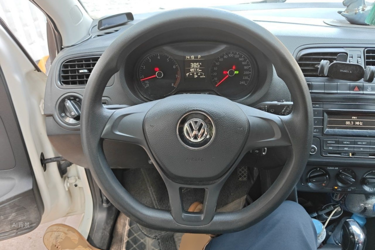 Volkswagen Polo 2019 #12 Volkswagen Polo 2019 car image #12