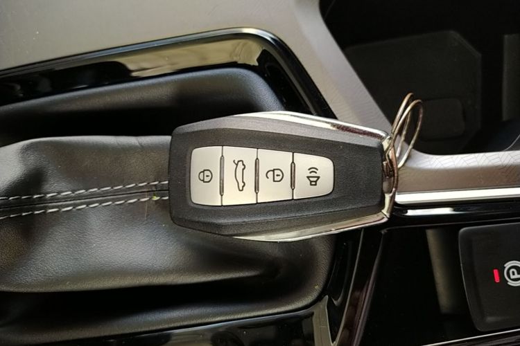 GEELY Emgrand 2022 #9 GEELY Emgrand 2022 car image #9