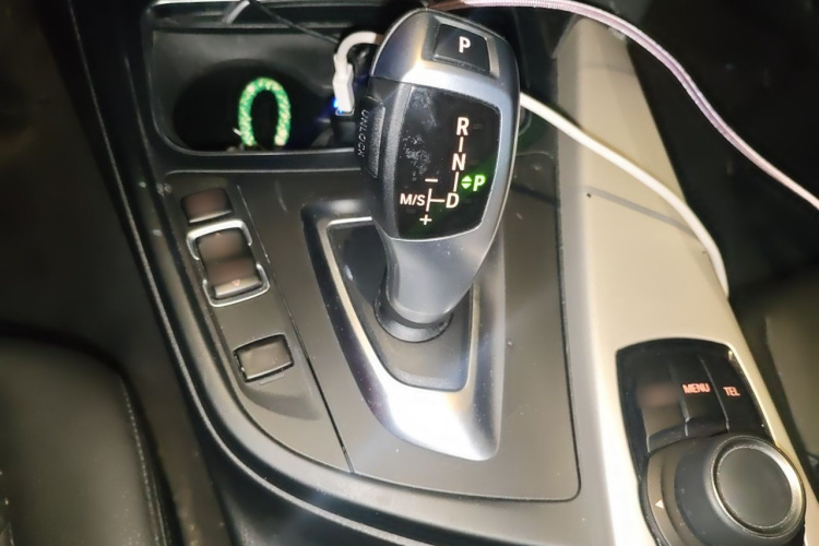 BMW 3 Series GT 2016 immagine di auto #16