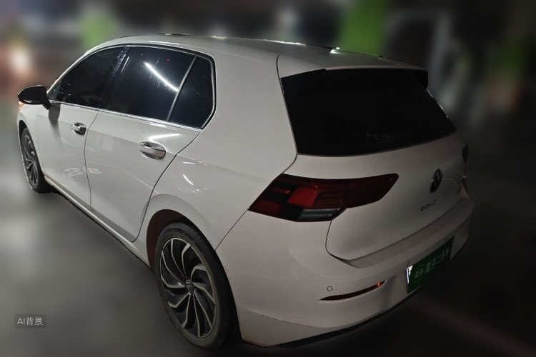 Volkswagen Golf 2023 car image #5