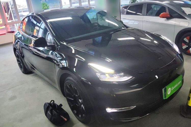 Tesla Model Y 2021 #4 Tesla Model Y 2021 car image #4