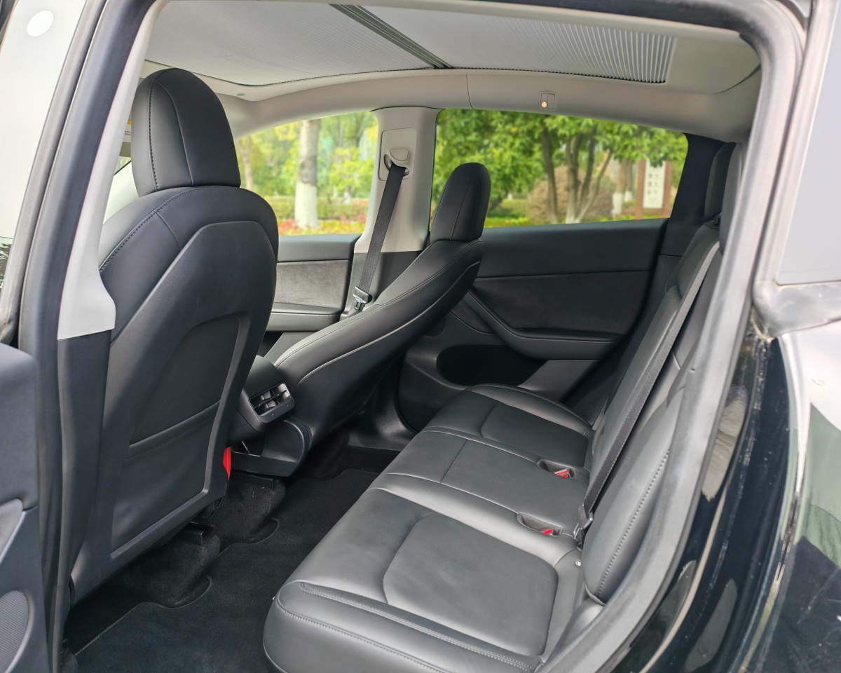 Tesla Model Y 2022 car image #5