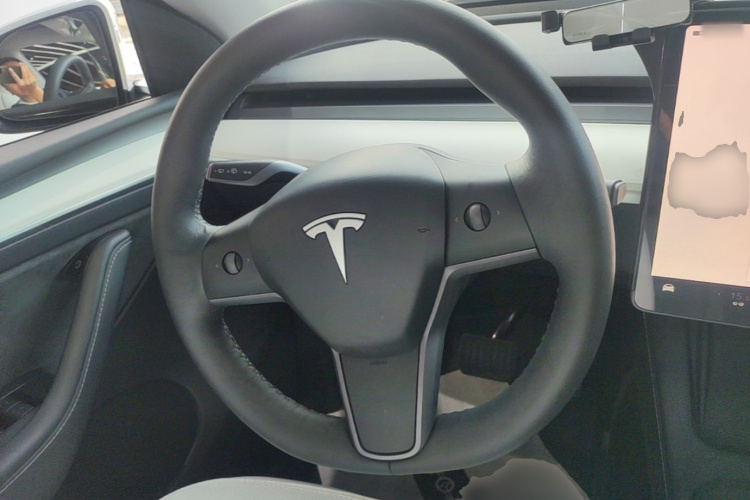 Tesla Model Y 2022 #11 Tesla Model Y 2022 car image #11