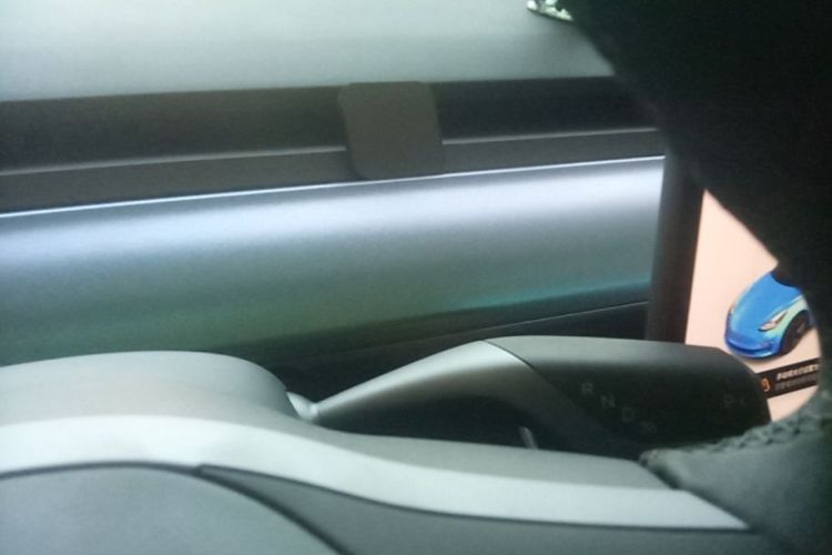 Tesla Model 3 2020 car image #18