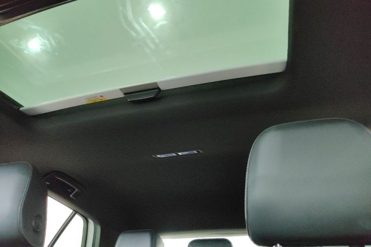 Volkswagen Golf 2021 car image #20