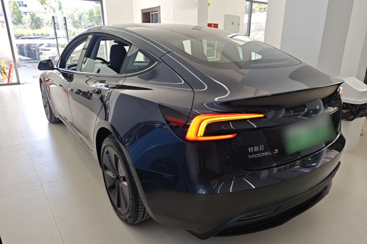 Tesla Model 3 2025 #5 Tesla Model 3 2025 car image #5