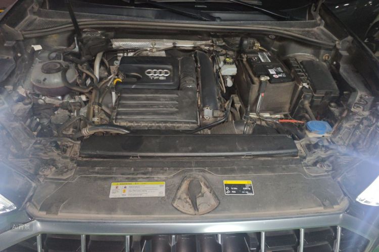 Audi Q3 2020 car image #22