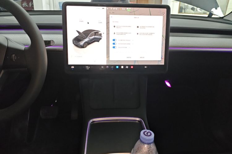 Tesla Model Y 2024 #13 Tesla Model Y 2024 car image #13