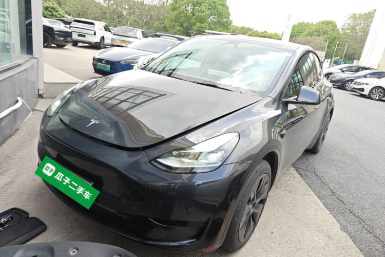 Tesla Model Y 2024 #2 Tesla Model Y 2024 immagine di auto #2