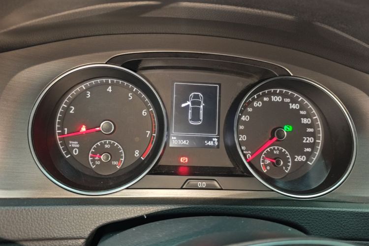 Volkswagen Golf 2015 car image #12