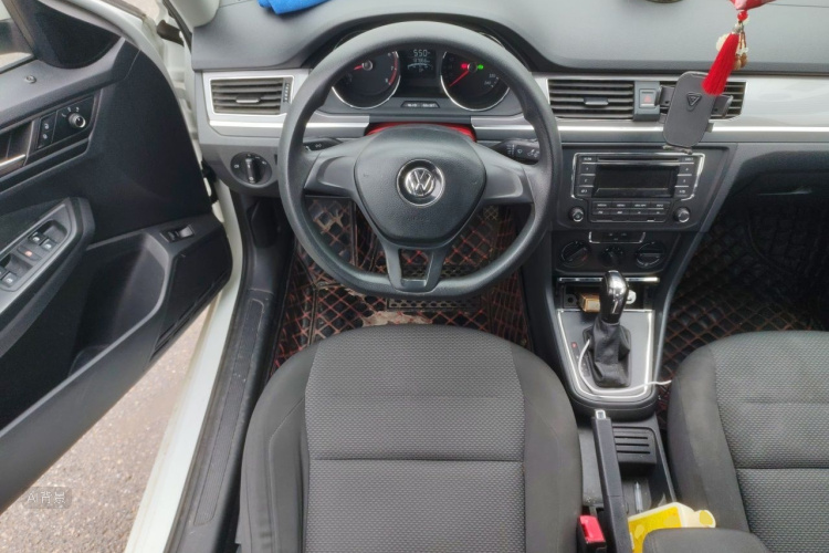 Volkswagen Bora 2017 #12 Volkswagen Bora 2017 car image #12