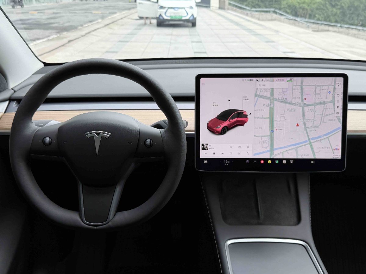 Tesla Model Y 2021 #4 Tesla Model Y 2021 car image #4