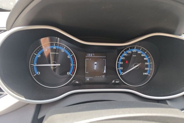 GEELY Emgrand 2020 #16 GEELY Emgrand 2020 car image #16