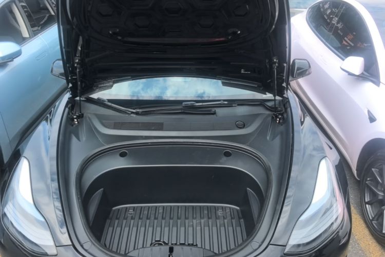 Tesla Model 3 2022 car image #20