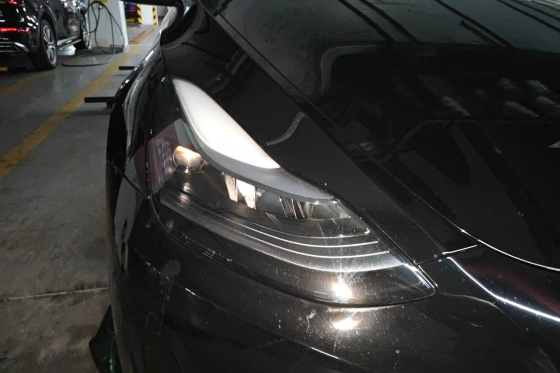 Tesla Model Y 2023 car image #7