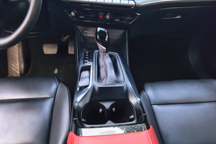 MG 5 2022 image de voiture #18