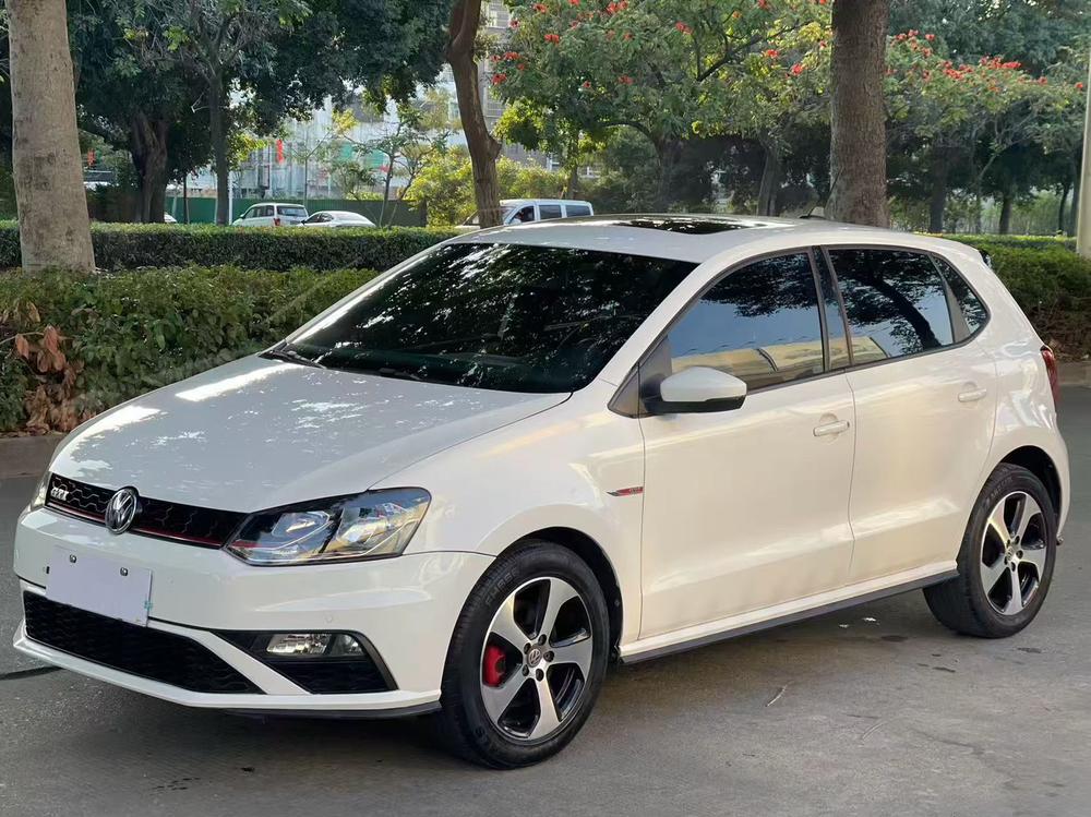 Volkswagen Polo 2016 Volkswagen Polo 2016 immagine di auto