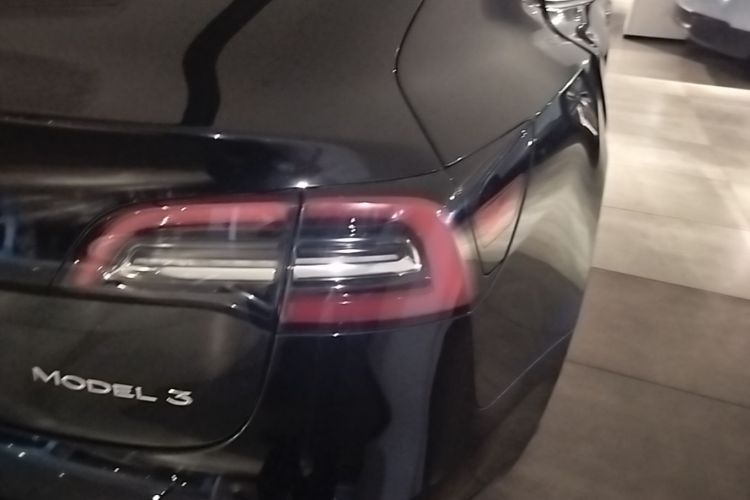 Tesla Model 3 2021 car image #8