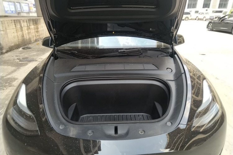 Tesla Model Y 2023 #20 Tesla Model Y 2023 car image #20