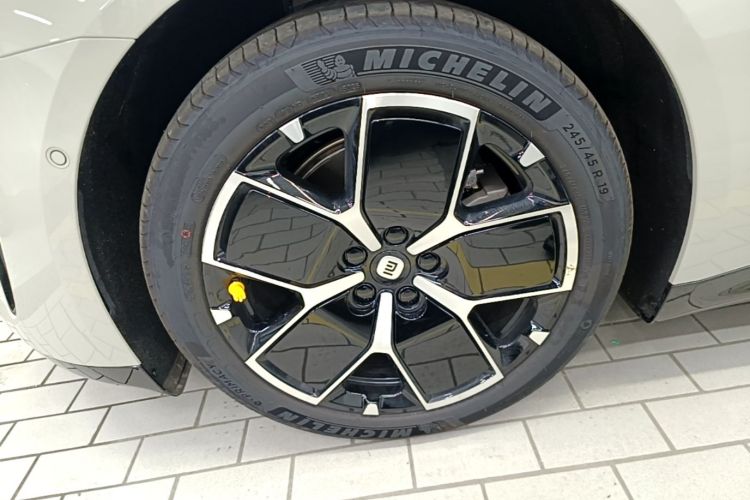 MI SU7 2025 #9 MI SU7 2025 immagine di auto #9