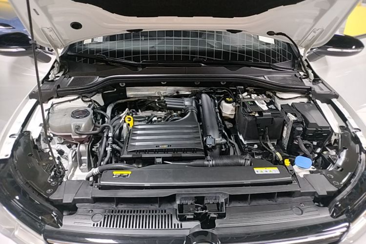 Volkswagen Golf 2024 car image #22