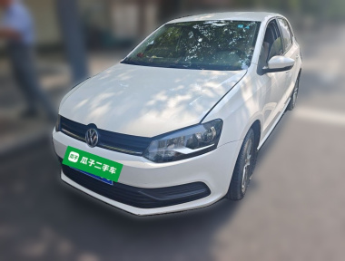 Volkswagen Polo 2015 Volkswagen Polo 2015 car image