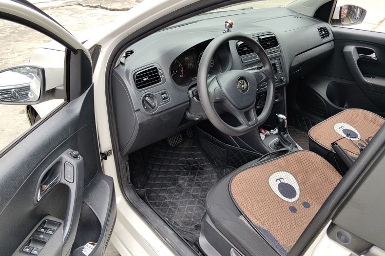 Volkswagen Polo 2017 #13 Volkswagen Polo 2017 car image #13