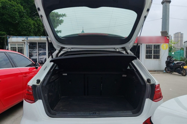 Audi A3 2019 car image #19