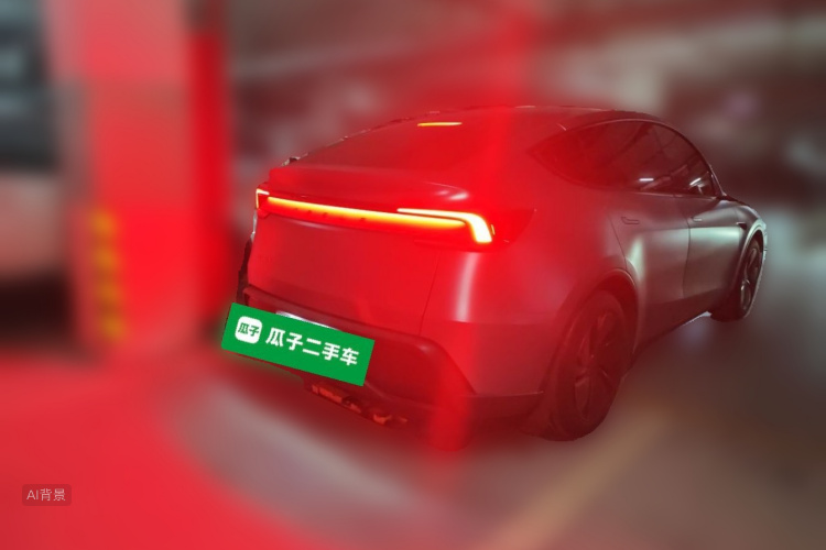 Tesla Model Y 2025 #7 Tesla Model Y 2025 car image #7