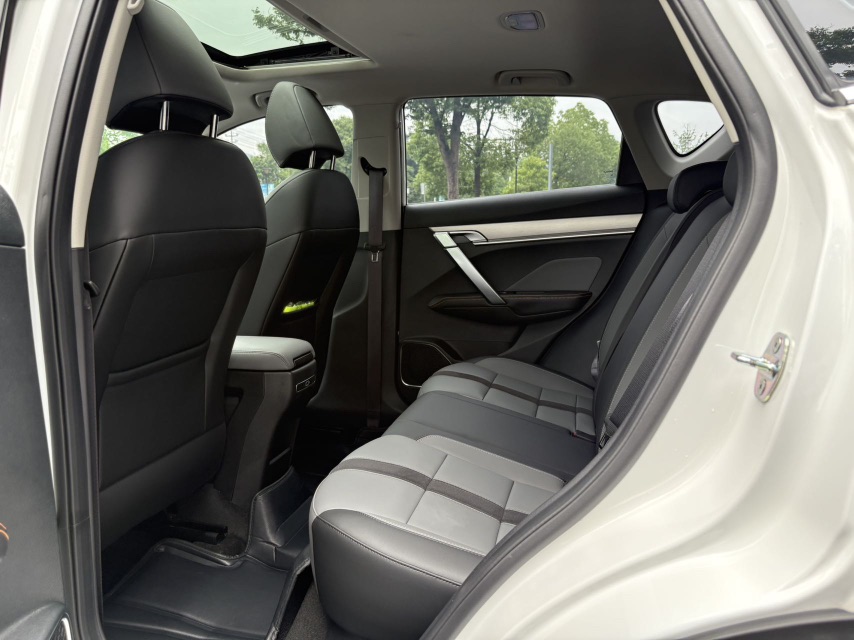 GEELY Coolray 2024 car image #5