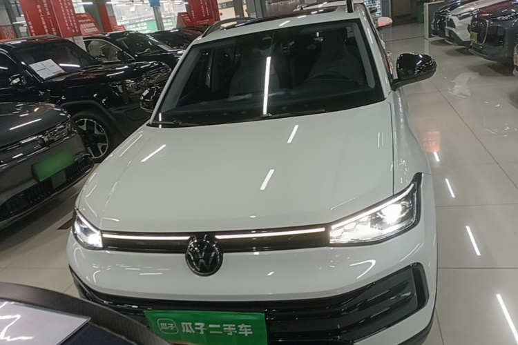 Volkswagen Tharu 2025 car image #3