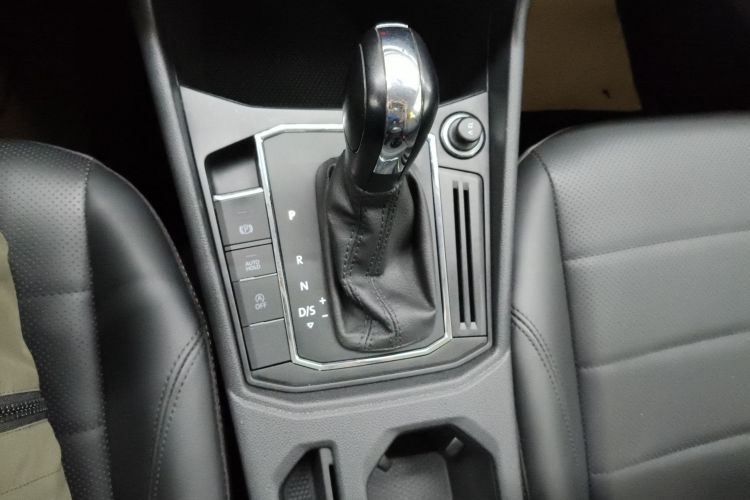 Volkswagen Lavida 2020 imagen de coche #14