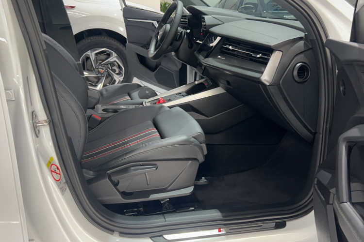 Audi A3 2021 car image #12