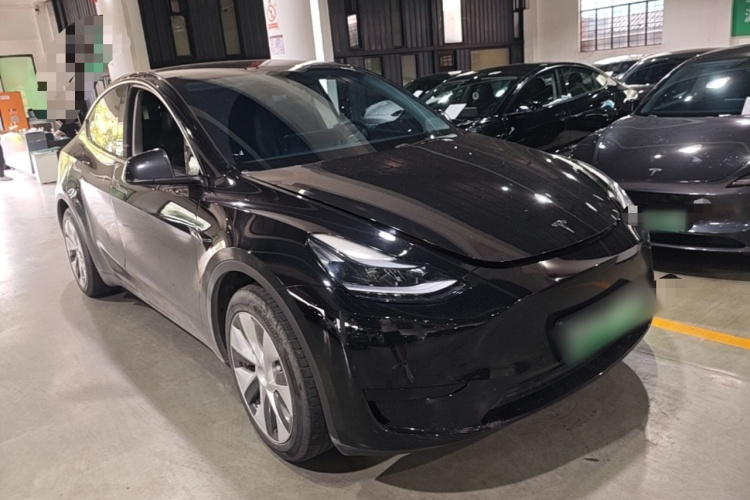 Tesla Model Y 2022 #4 Tesla Model Y 2022 car image #4