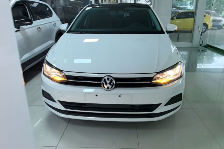 Volkswagen Polo 2020 car image #3