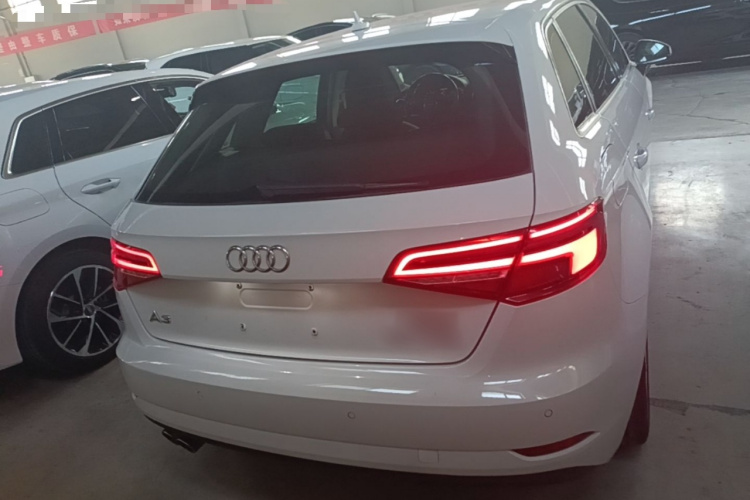 Audi A3 2018 car image #4