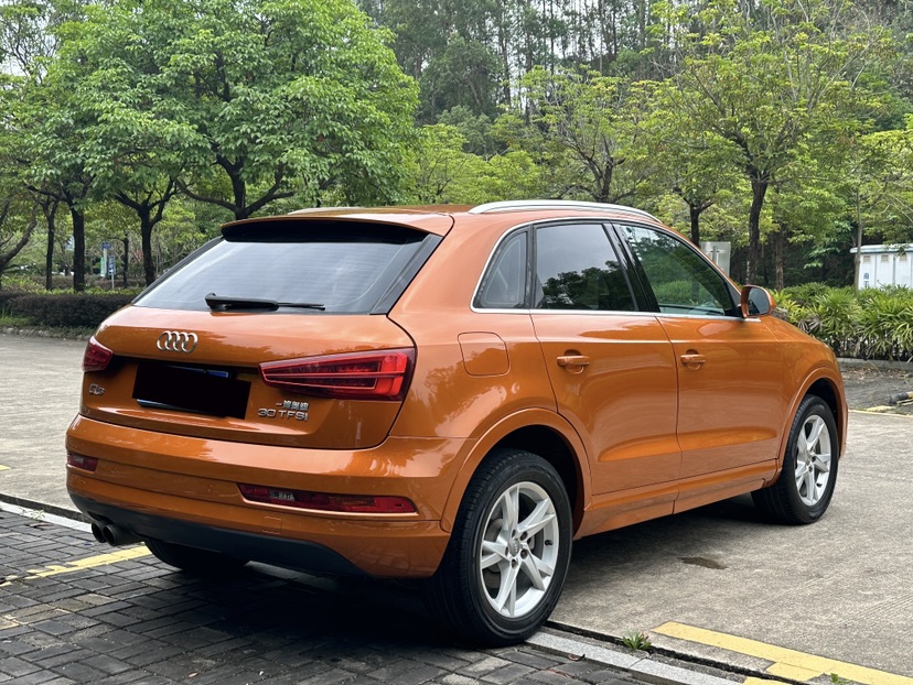 Audi Q3 2017 car image #6