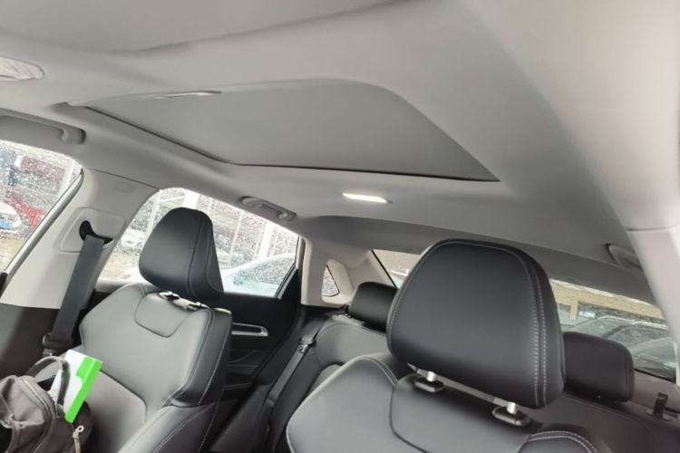 GEELY Emgrand 2025 car image #28
