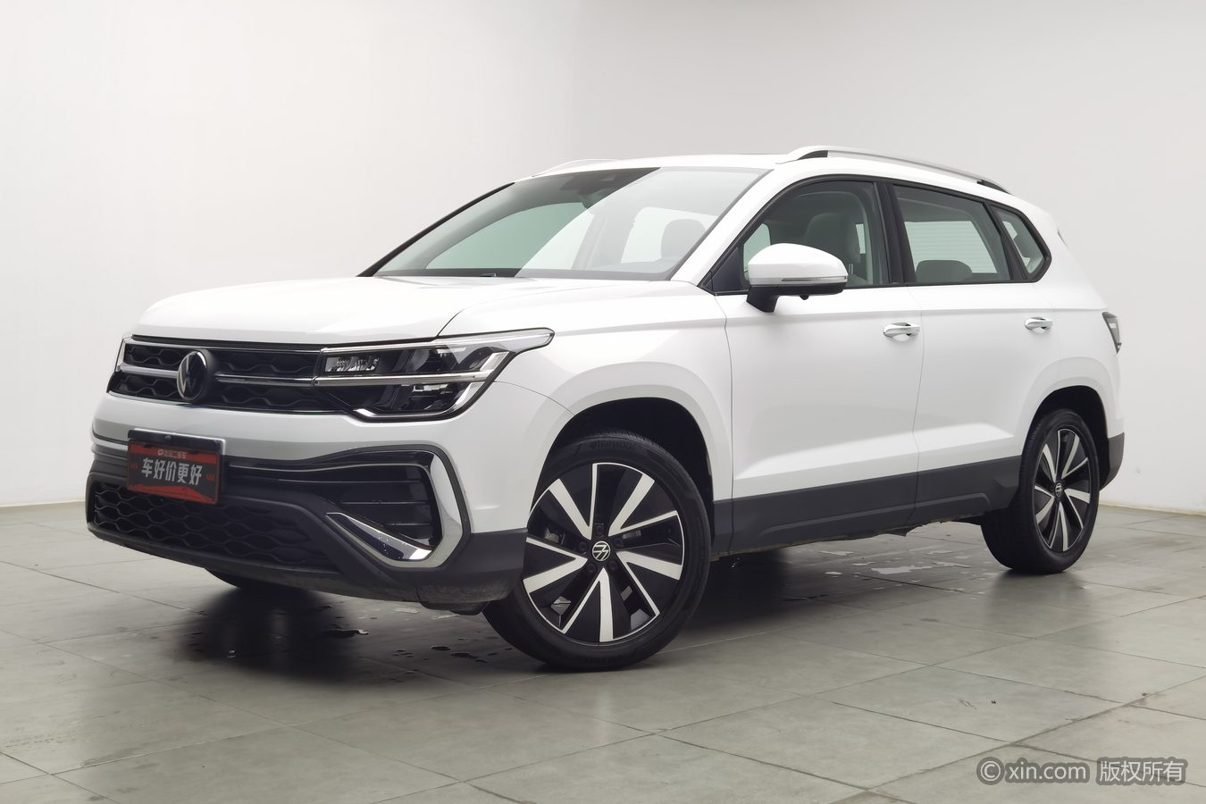 Volkswagen Tharu 2025 car image #2