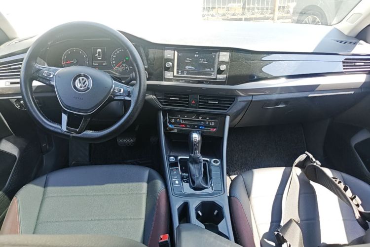 Volkswagen Bora 2019 car image #11