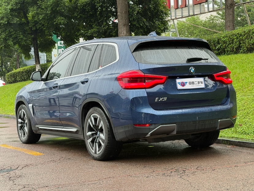 BMW iX3 2021 #2 BMW iX3 2021 car image #2