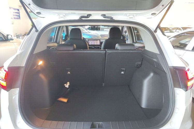 GEELY Coolray 2025 #21 GEELY Coolray 2025 car image #21