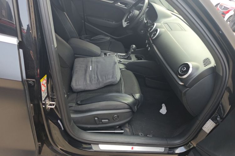 Audi A3 2019 imagem de carro #30