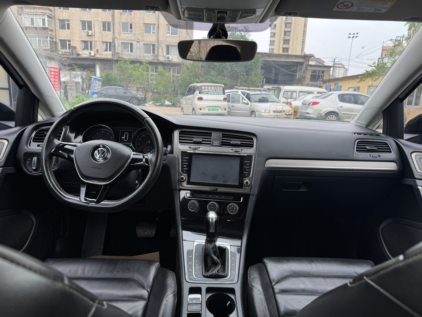 Volkswagen Golf 2016 car image #6